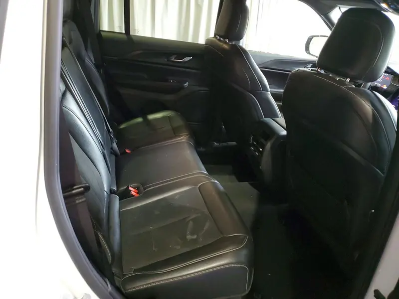 2024 Jeep Grand Cherokee, VIN 1C4RJHAG7R8535016, photo 11 of 20