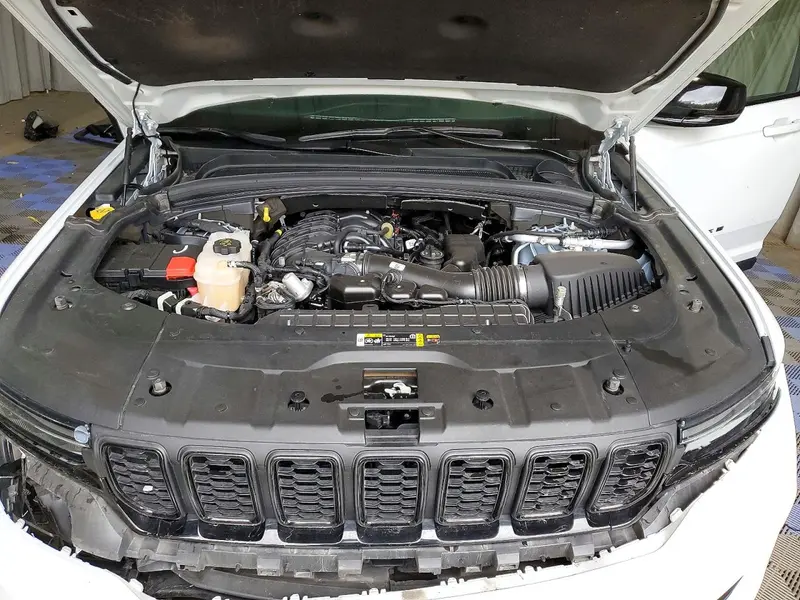 2024 Jeep Grand Cherokee, VIN 1C4RJHAG7R8535016, photo 12 of 20