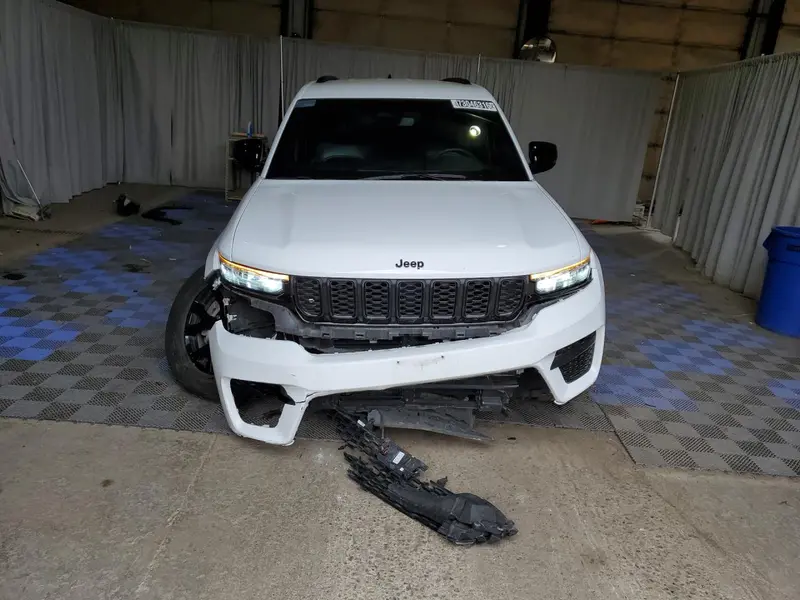 2024 Jeep Grand Cherokee, VIN 1C4RJHAG7R8535016, photo 15 of 20