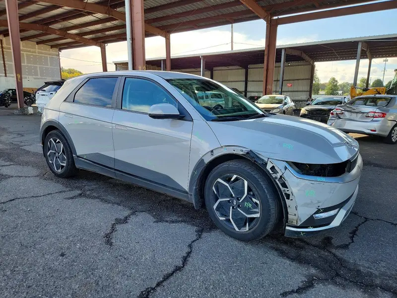 2022 Hyundai Ioniq 5, VIN KM8KM4AE8NU068170, photo 4 of 13