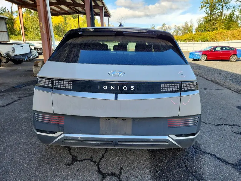 2022 Hyundai Ioniq 5, VIN KM8KM4AE8NU068170, photo 6 of 13